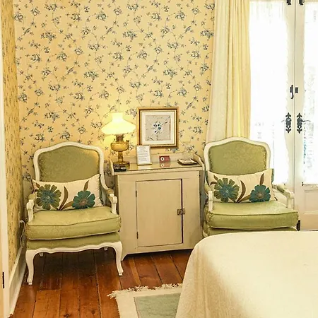 Historic Wilson-Guy House Bed & Breakfast Niagara-on-the-Lake Exterior photo