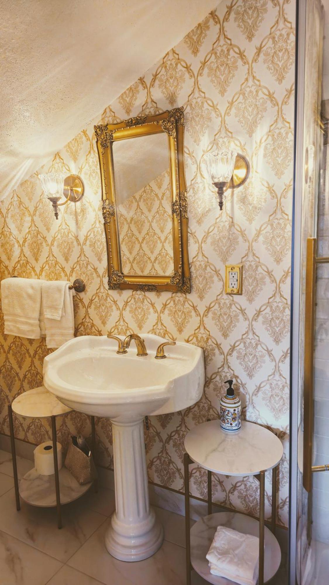 Bed & Breakfast Historic Wilson-guy House Niagara-on-the-Lake