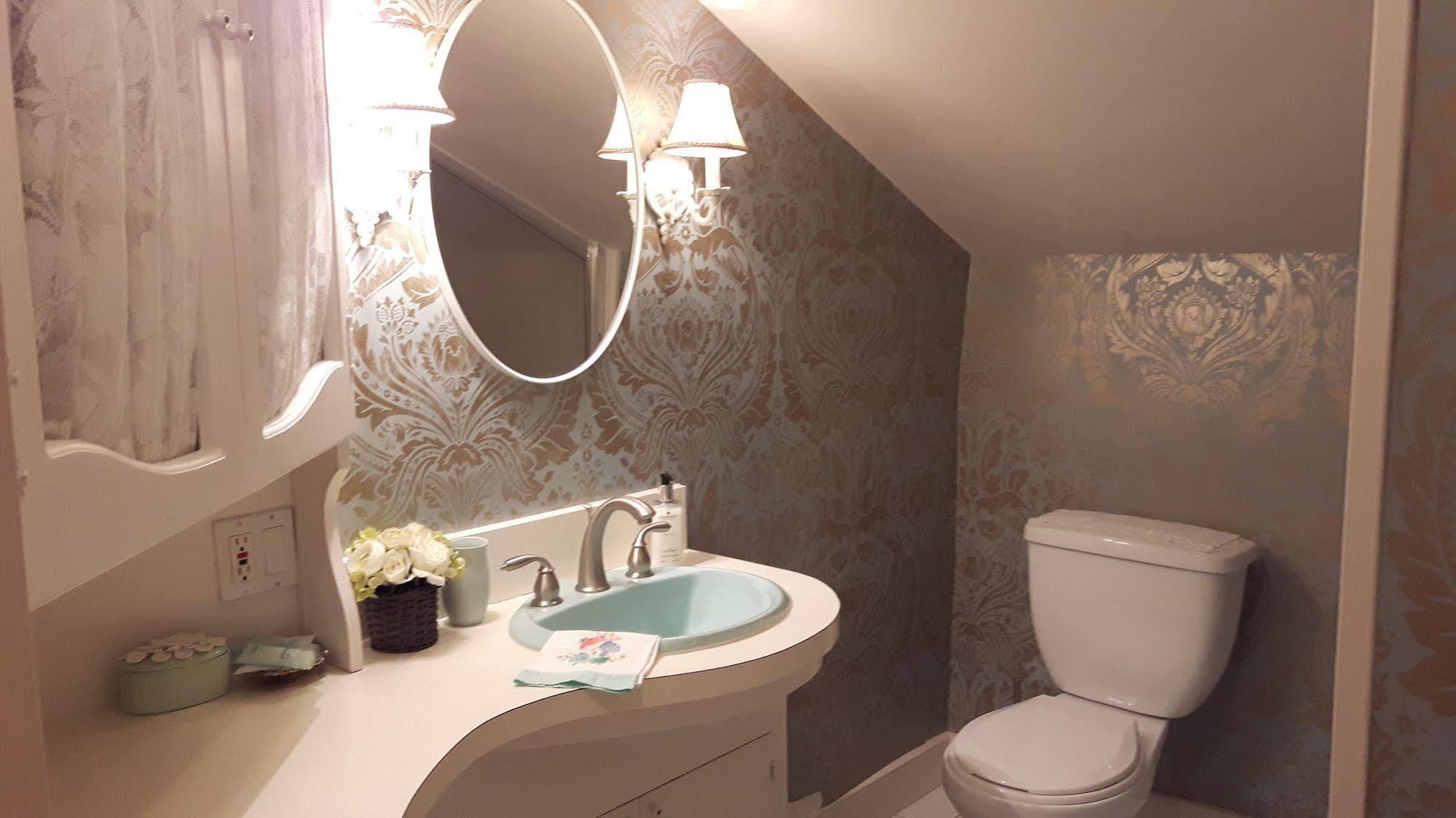 Historic Wilson-guy House Bed & Breakfast 3*